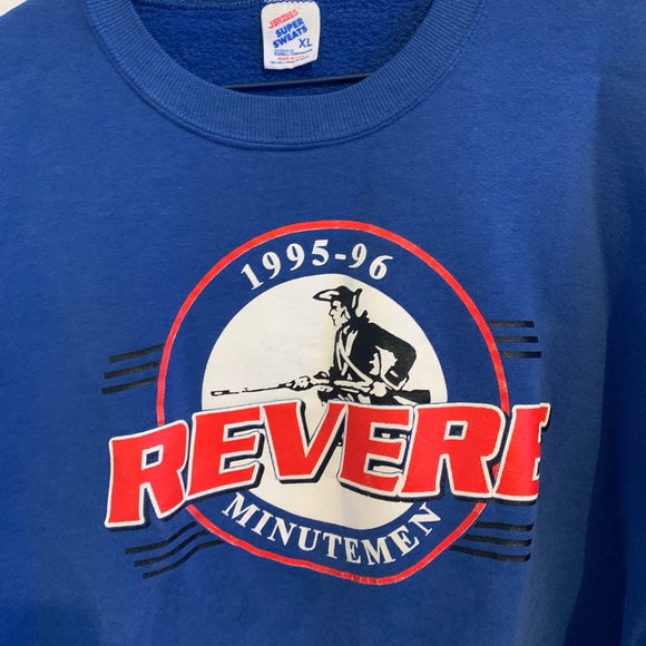 Too many sweaters - Picture 2 of 3